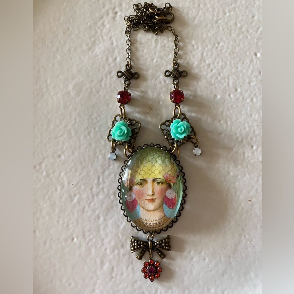Vintage Brass Necklace with Artistic Lady Pendant - Picture 2 of 11